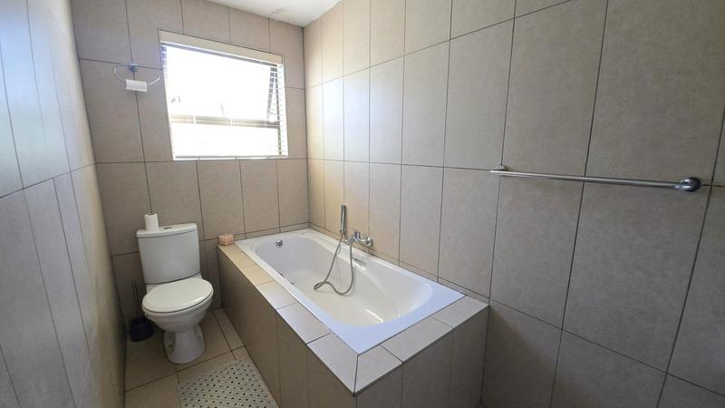 3 Bedroom Property for Sale in Caribbean Beach Club North West